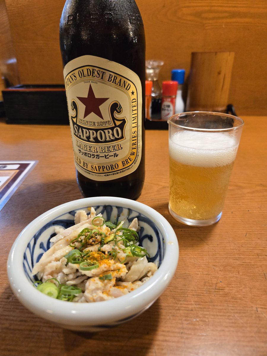 yacconya's tweet photo. 赤星大瓶380円
ビール安いから来ちゃうよねー https://t.co/v4t2dp5rxo