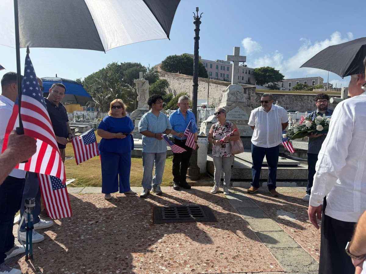 Ericpr40's tweet photo. #BarbosaVive 

Participando en los actos del Natalicio del Dr. José Celso Barbosa convocado por la Sociedad Civil Estadista &amp; PRO Statehood. 

Nos vemos el año que viene nuevamente si Dios permite. 

Seguimos 🇺🇸 🇵🇷. https://t.co/7lRbDbmmIY