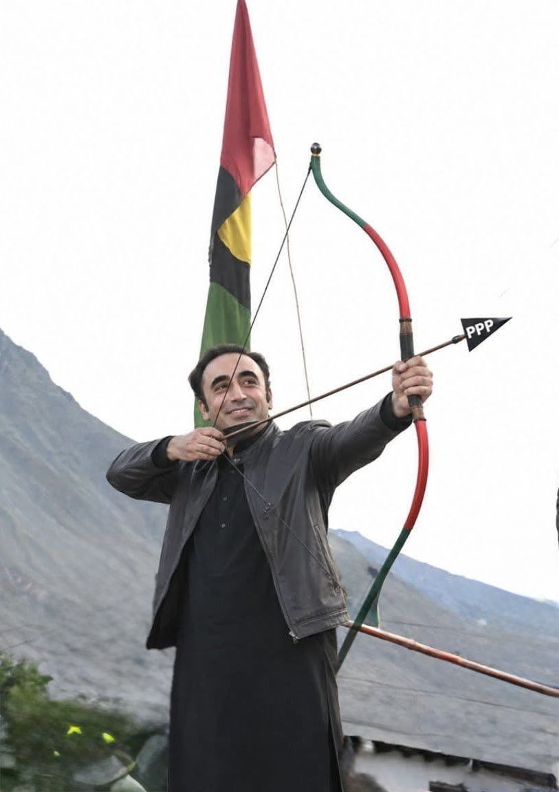 WajihaAbid1's tweet photo. مبارک ہو چیئرمین بلاول بھٹو زرداری!
میر پور میں فتح کا سفر جاری ہے۔ ❤️
@BBhuttoZardari 

#میرپور_میں_تیر_چلےگا
#MirpurMainTeerChalayGa https://t.co/Mpg2cQtxXV