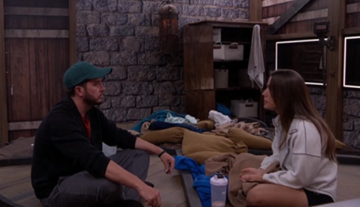 BBFeedsFairy's tweet photo. Devens: Mallory might win over Lulu
Dee: Lala
Devens: I'm losing my damn mind #bb28 https://t.co/2rlQhkOBaA