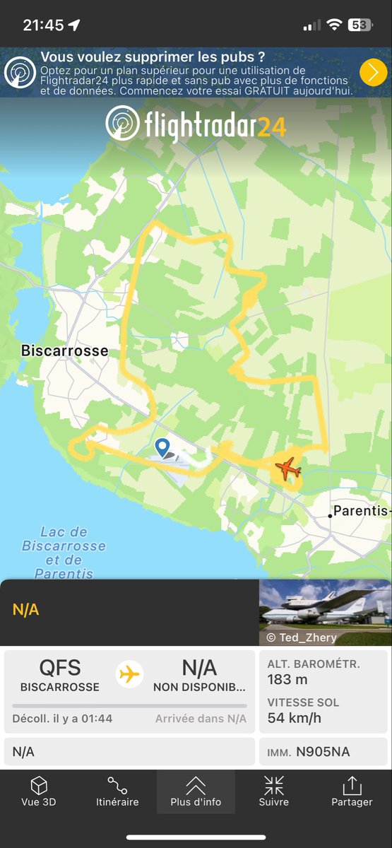 layhnny's tweet photo. @flightradar24 what’s that??? Why is it flying so low and where fire is spreading in France ???? https://t.co/DLUfY7UCJ4