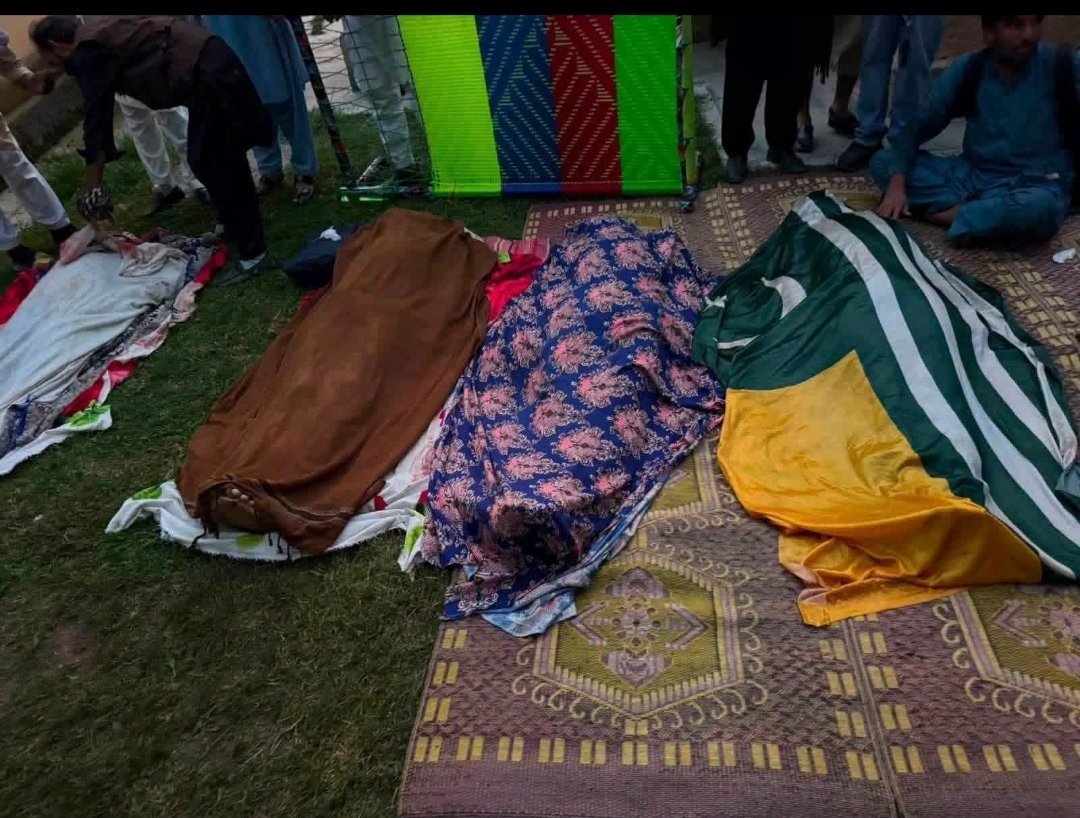 Salsabeel980's tweet photo. Pakistan administered Kashmir needs your attention! 
@FT
@UN 
@AJEnglish
#humanrights
#rawalakotmassacre
#kashmir
#مزاحمت_سے_انقلاب_آئے_گا https://t.co/UlHOTJDLDq