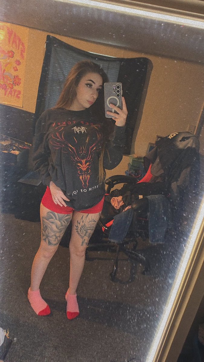 callmemae99's tweet photo. Hmu for content 💋 #buyingcontent𝗠𝗘𝗦𝗦𝗔𝗚𝗘 #sellingcontent https://t.co/qw97TAhNUV