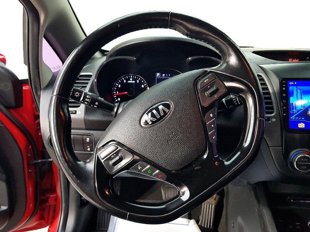 manuelchocorin's tweet photo. GOING FOR 100K 🇬🇭

-2016 Kia K3
-Very clean 
-No hidden cost 
-call now 𝟬𝟮𝟱𝟳𝟴𝟱𝟰𝟬𝟬𝟵
-WhatsApp: https://t.co/ydUB8NS2qB https://t.co/QQ628cztI4
