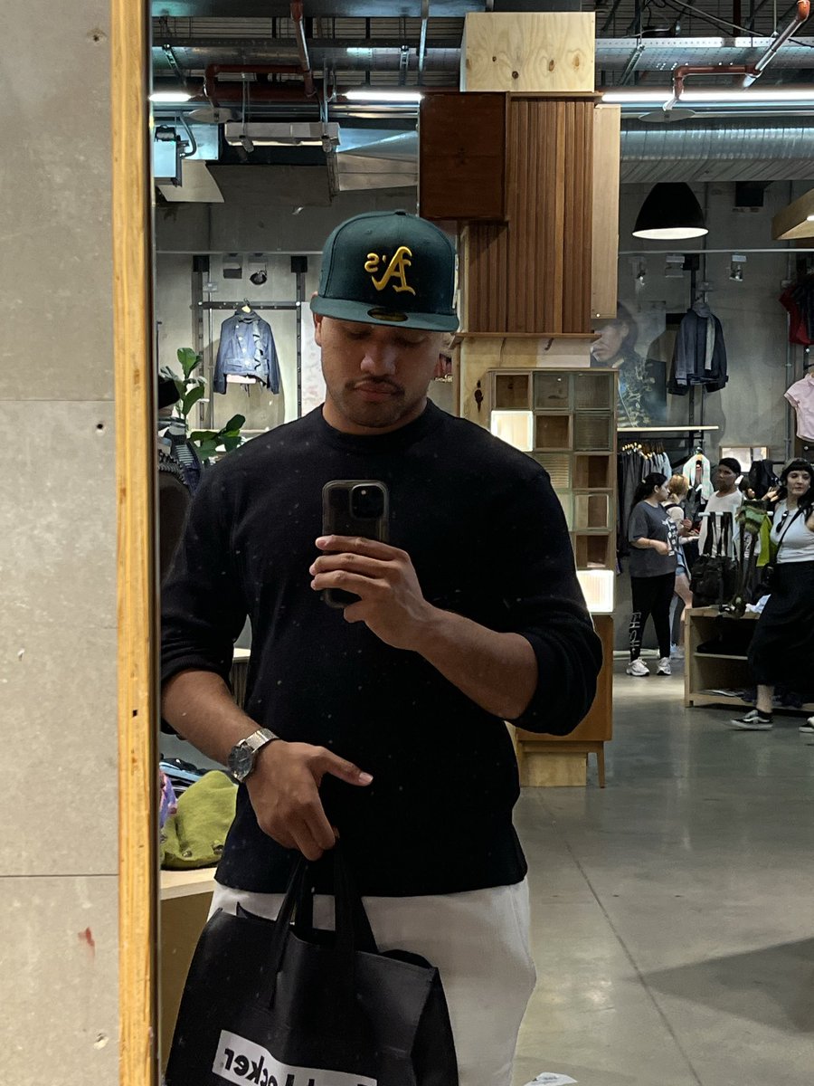 Tony_fuimaono's tweet photo. Might just move to England🤌🏾🔥 https://t.co/o6fEVqRhzd