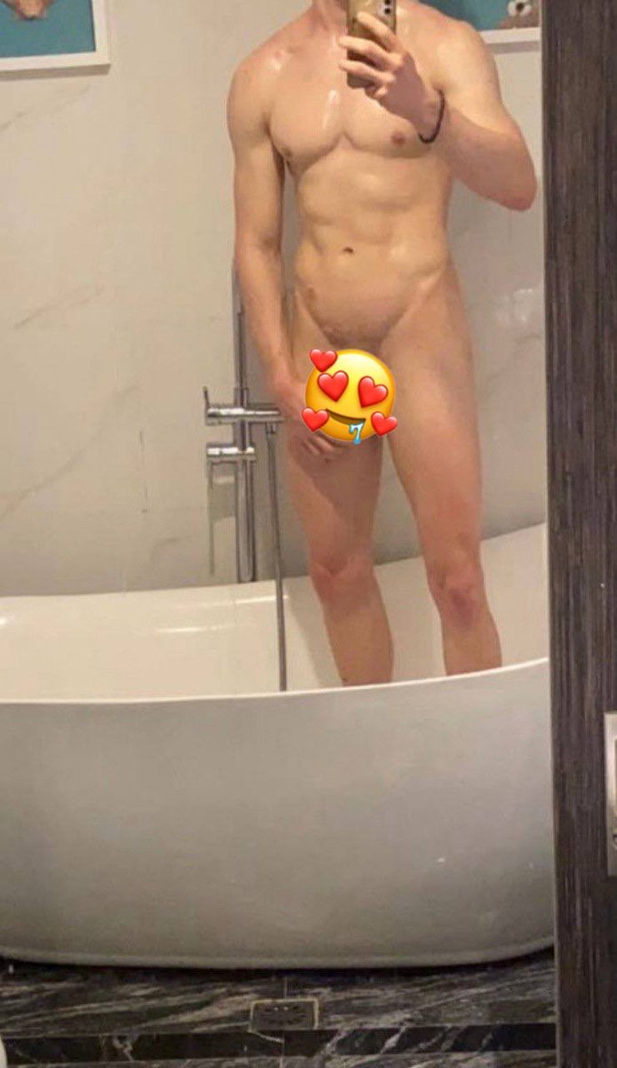 MichelleYo17154's tweet photo. 🇩🇪 Moritzcn  

All his uncensored nudes are available on my GERMAN CELEBRITIES MEGA LINK : 
https://t.co/zZBowgip8j https://t.co/k2ifM7P0pK