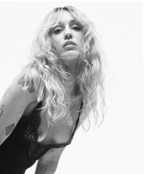 mileyunholycs's tweet photo. 2026                                     2019 https://t.co/HXO0fKDv34