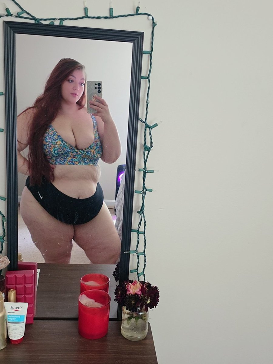 Veefantasy077's tweet photo. Sunbathing day, Im missing my tan lines and showing them off 😉

#bbw #curvy #pawg #plussize #bigmama #milf #bbwappreciation #bikini #tanlines #booty #bigboobs #curvymodel #horny https://t.co/DNmb6h4QKC