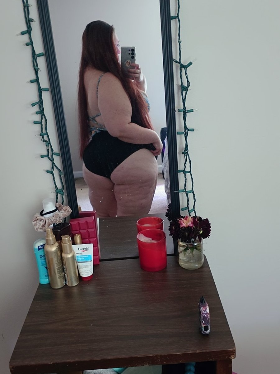 Veefantasy077's tweet photo. Sunbathing day, Im missing my tan lines and showing them off 😉

#bbw #curvy #pawg #plussize #bigmama #milf #bbwappreciation #bikini #tanlines #booty #bigboobs #curvymodel #horny https://t.co/DNmb6h4QKC