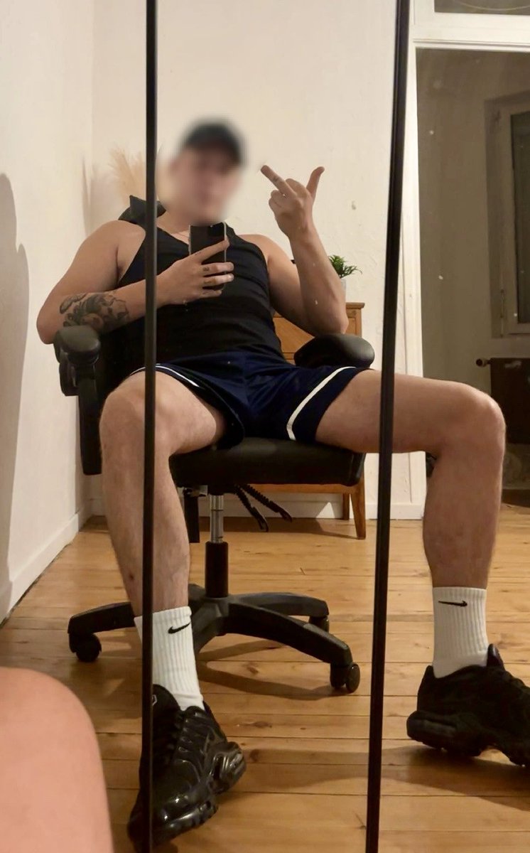 HouseofMo_world's tweet photo. @MilitaireEnTN doesn’t need to shout.
One look, one foot raised… and you’re already on your knees.😈
You’ll sniff his worn socks.🥵
You’ll lick his soles.🤤
You’ll pay for the right to do it.😵‍💫
It’s not a privilege.
It’s your only purpose.😂
On your knees.
Now.👇 https://t.co/N1vMy9ZsgI