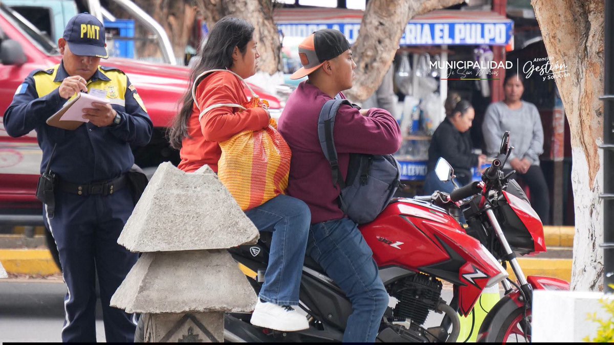 Eco12GT's tweet photo. 🚔 #SanMarcos La PMT de San Marcos mantiene un operativo preventivo para fortalecer la seguridad vial y verificar el cumplimiento del Reglamento de Tránsito.
📄 Recuerde portar su licencia de conducir, tarjeta de circulación y placas en regla para evitar sanciones. https://t.co/Mzqz4kX0Dw