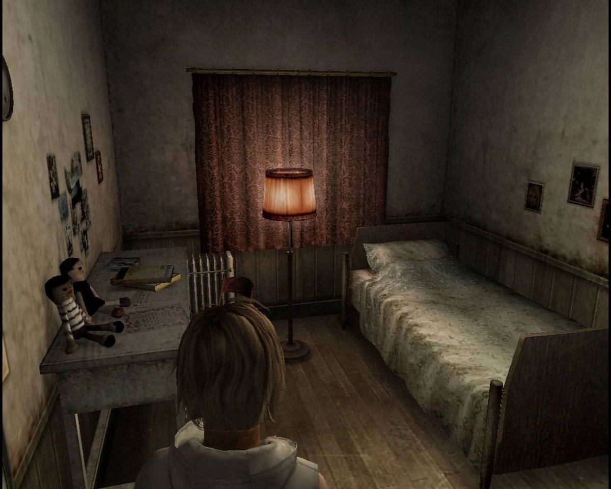 alittlelost_00's tweet photo. The world of Silent Hill is often depicted as quite dingy and run down. I don’t have much more to say about this. It’s just an element of the series that feels a little overlooked. https://t.co/nyHB3lO4xP