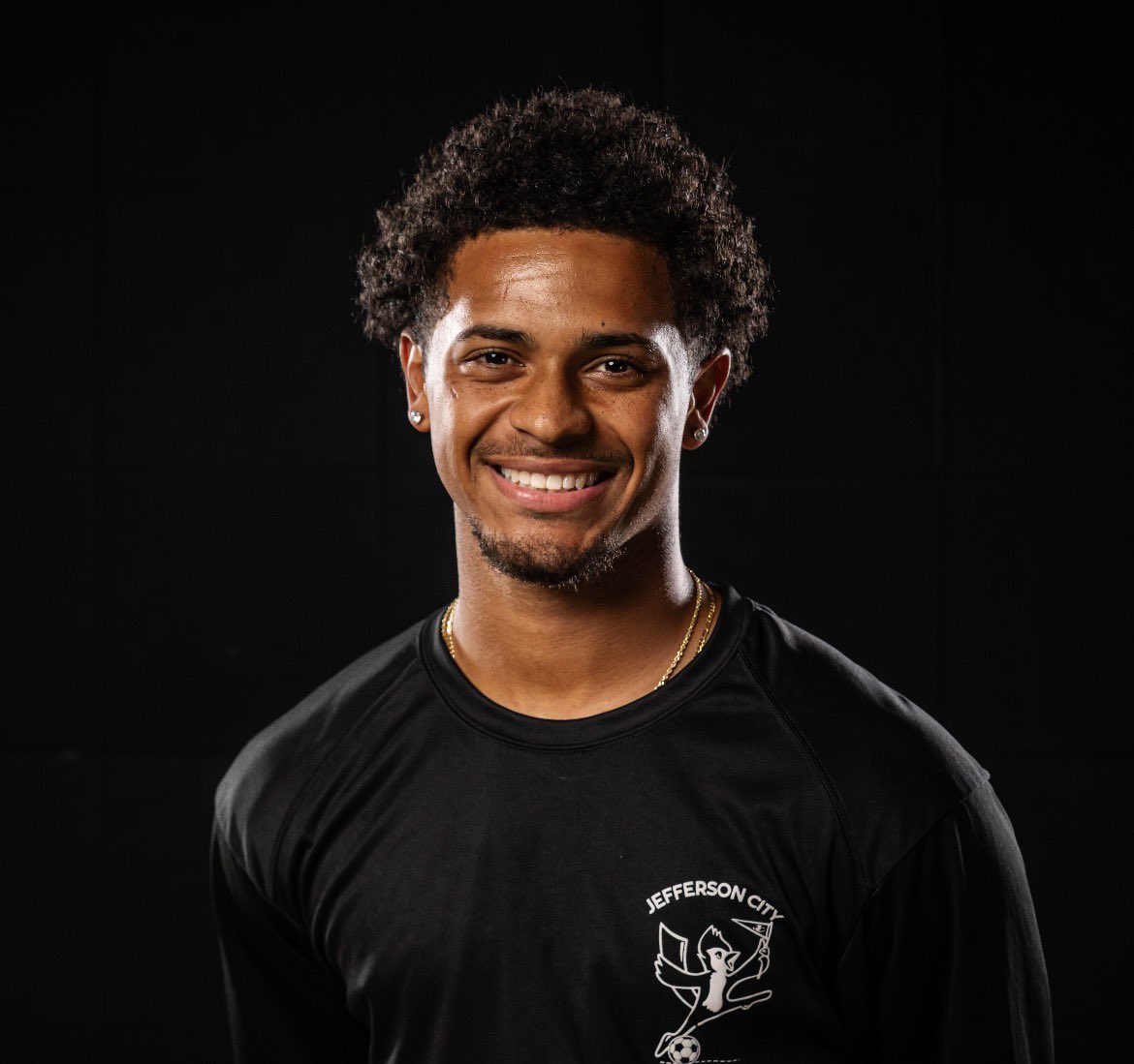 RodKRCG13's tweet photo. Jefferson City HS names Isaac Johnson as the head coach of the Lady Jays soccer team. Johnson was a standout athlete at Helias Catholic and went on to play college soccer at Central Methodist and Lindenwood, before serving as an assistant coach at Jeff City last year. https://t.co/GgcbAy5XN2