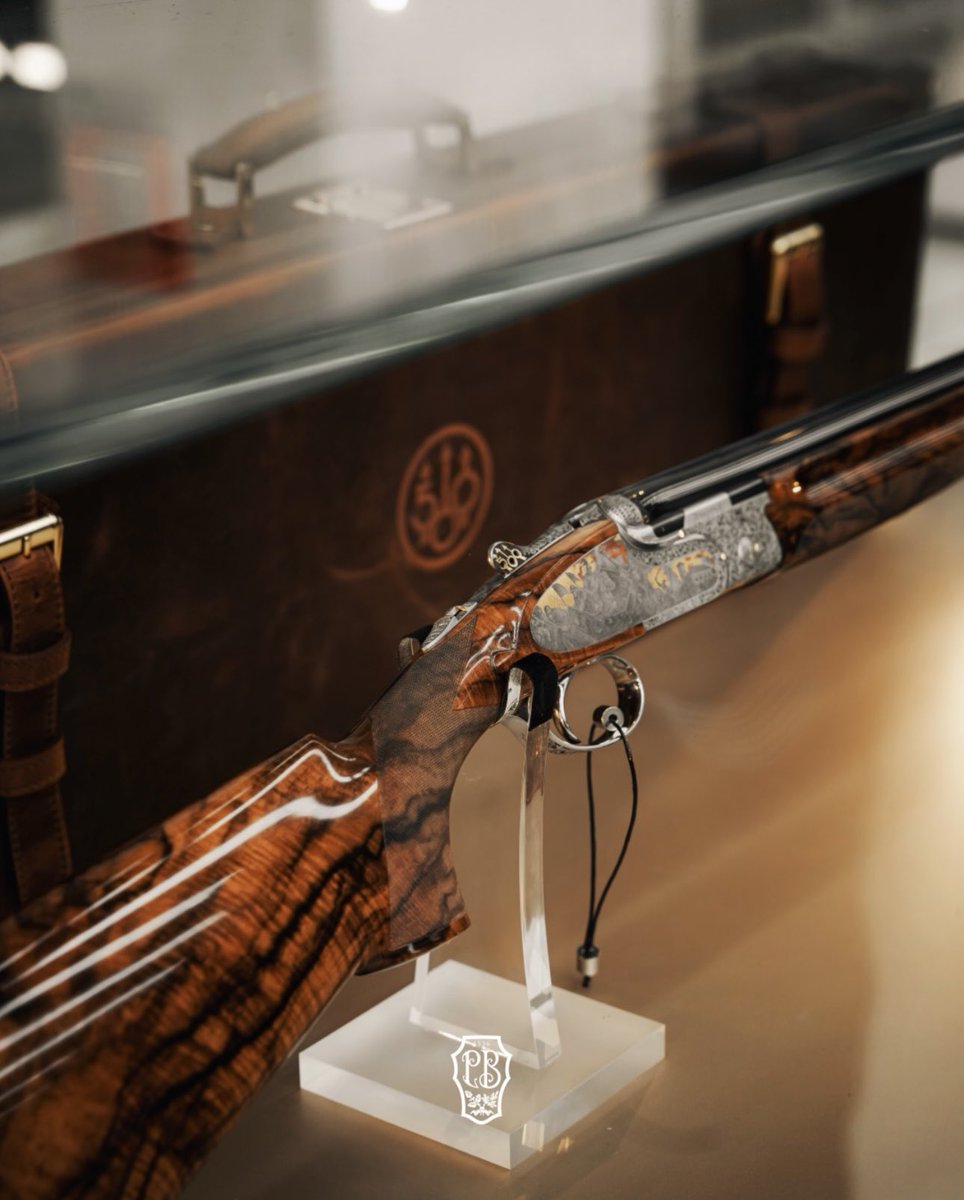 beretta_japan_'s tweet photo. BERETTA PB.Selection
至高の一挺にふさわしい居場所を。
熟練の職人たちの手によって、誇りを込めて仕立てられました。
#PBSelection #TimelessPerfection https://t.co/UfnVXKFmg2