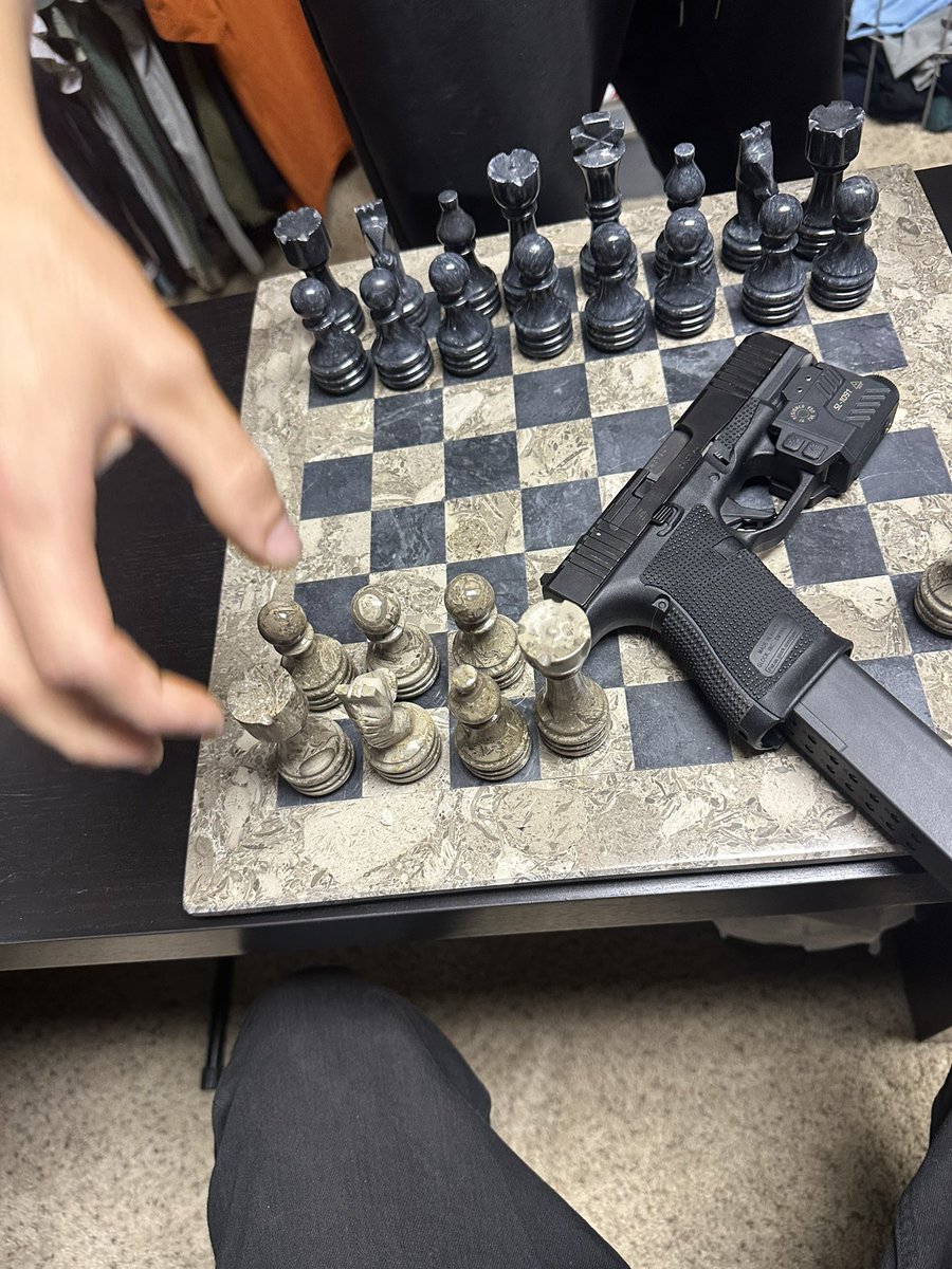 Vitekk_'s tweet photo. Life is a game https://t.co/HrRVMgqZ8f