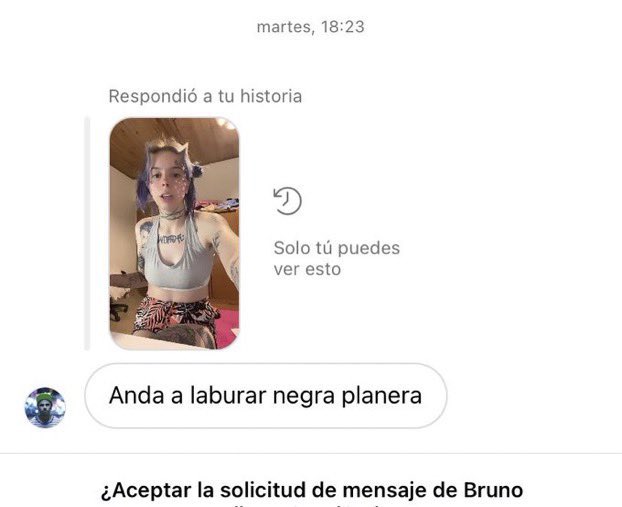 heavenscloudk's tweet photo. acabo de hacer un reclamo porque me vinieron 3 sobres vacíos en una caja de té porque pensé listo ahora me van a dar una caja con un montón de productos y lo más probable es que me devuelvan los 1300 pataconan que gasté o ni siquiera eso https://t.co/58NPjiWAwH