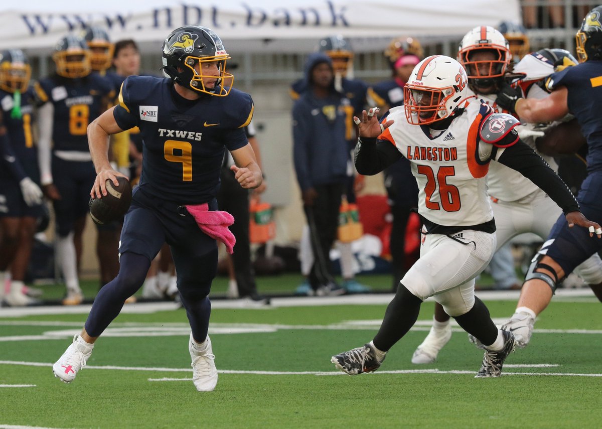 NFFNetwork's tweet photo. Congrats to QB Cole Francis, a 4.0 student-athlete from Texas Wesleyan, on your nomination for the 2026  #CampbellTrophy! #RamsUp #RamFam https://t.co/UzQiSRFUG7
