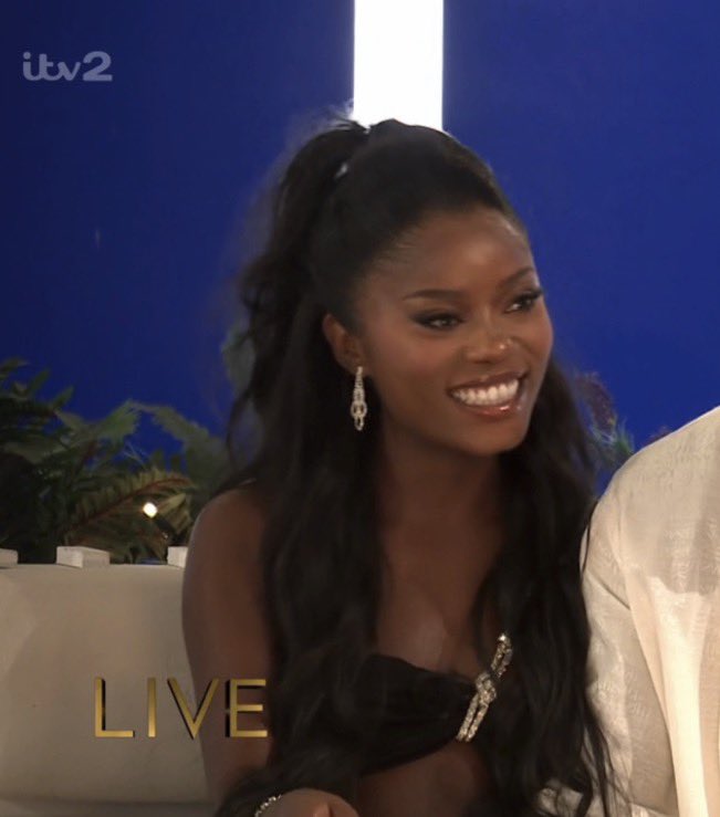 avesvetos's tweet photo. my girlssss #loveislanduk https://t.co/H3CmnHGxj5
