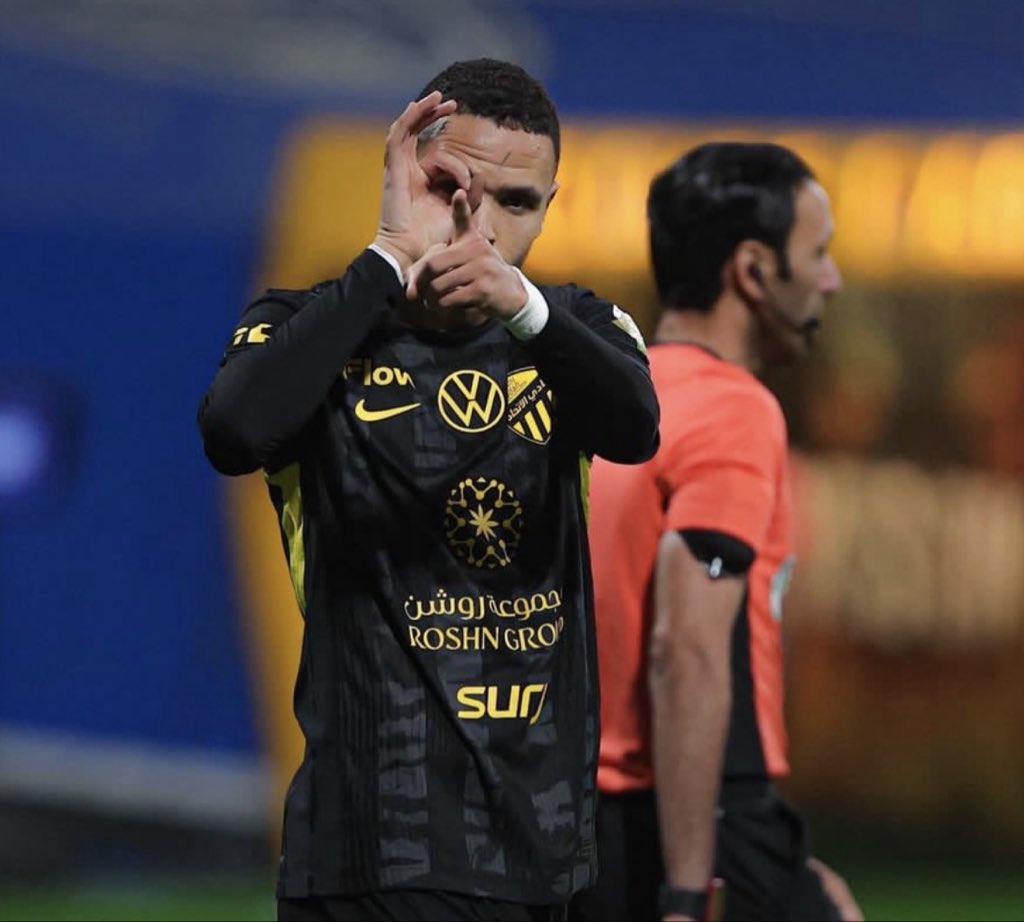AImodrj's tweet photo. 🚨🚨🚨🚨365scores : 

المدرب ينز فيسينغ غير مقتنع باللاعب يوسف النصيري وطالب برحيله 

المدرب طالب الادراة بالتعاقد مع مهاجم يليق بطموحات #الاتحاد 

يوسف النصيري يرفض فكرة الرحيل ❌ https://t.co/br1Z1S2J1T
