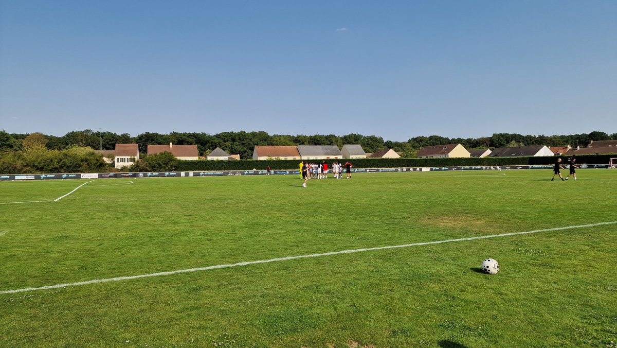 jatrandu's tweet photo. Une première victoire qui fait du bien malgré les trois buts encaissés pour un premier match de préparation #FCF91RCRWF 
@FCF91_feminines @instinctfoot https://t.co/4pqTNzBt9h