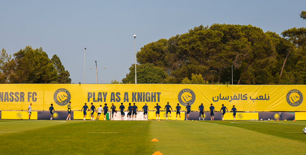 AlNassrFC's tweet photo. فرسـانٌ مكانهم القِمـة .. ومن أجلهـا يجتهـدون ☝️ https://t.co/KIFyOfTyqX