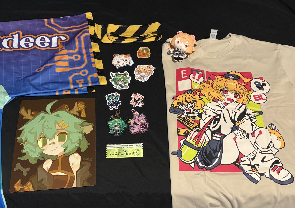 CrazyyM3D's tweet photo. Also final merch haul https://t.co/OyLDjMp6yZ