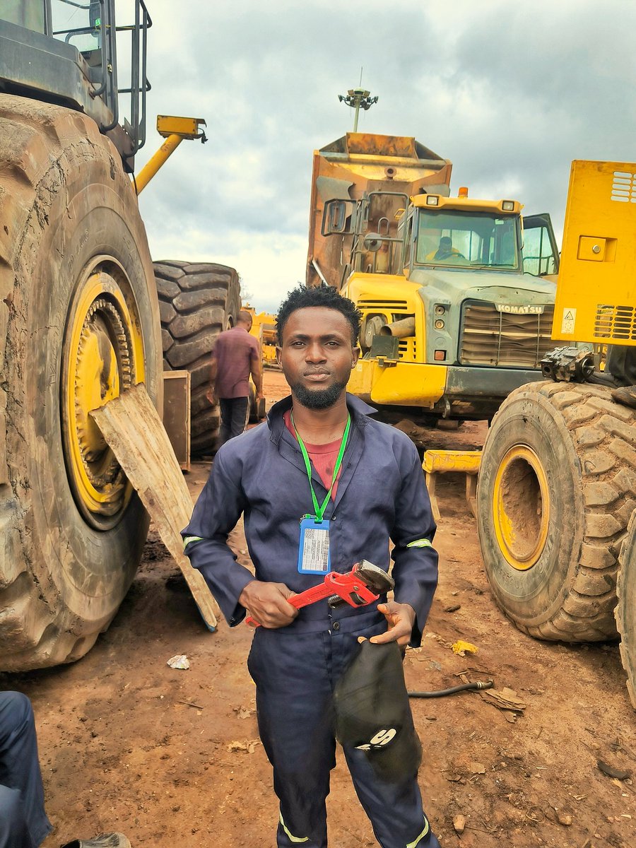 AgebeThomas's tweet photo. Powering A Heavy-duty Hustle ￼ 

As a heavy-duty mechanic/engineer at Dangote Coal Mine Limited, my daily routine is anything but gentle. My "office" is covered in coal dust, grease, and heavy iron. I need Power80 to go..

@EneAngela2 @itelNigeria
#itelPower80 #NoCaseNoWahala https://t.co/5OLsaFVXQI