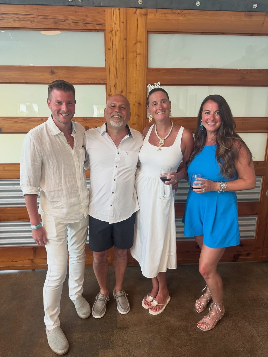 TheJustinFabus's tweet photo. Congratulations to the new Mr. &amp; Mrs. Miguel Garcia! Honored to have shared in this special day with the both of you. Cheers to forever! 💍🥂 https://t.co/qn1TCPktNY