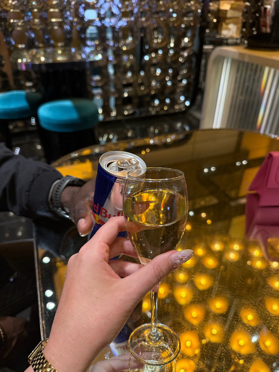 PrincessRubyO's tweet photo. How to celebrate dumping your 4” boyfriend 🤭 https://t.co/WZJ7ncIWaW