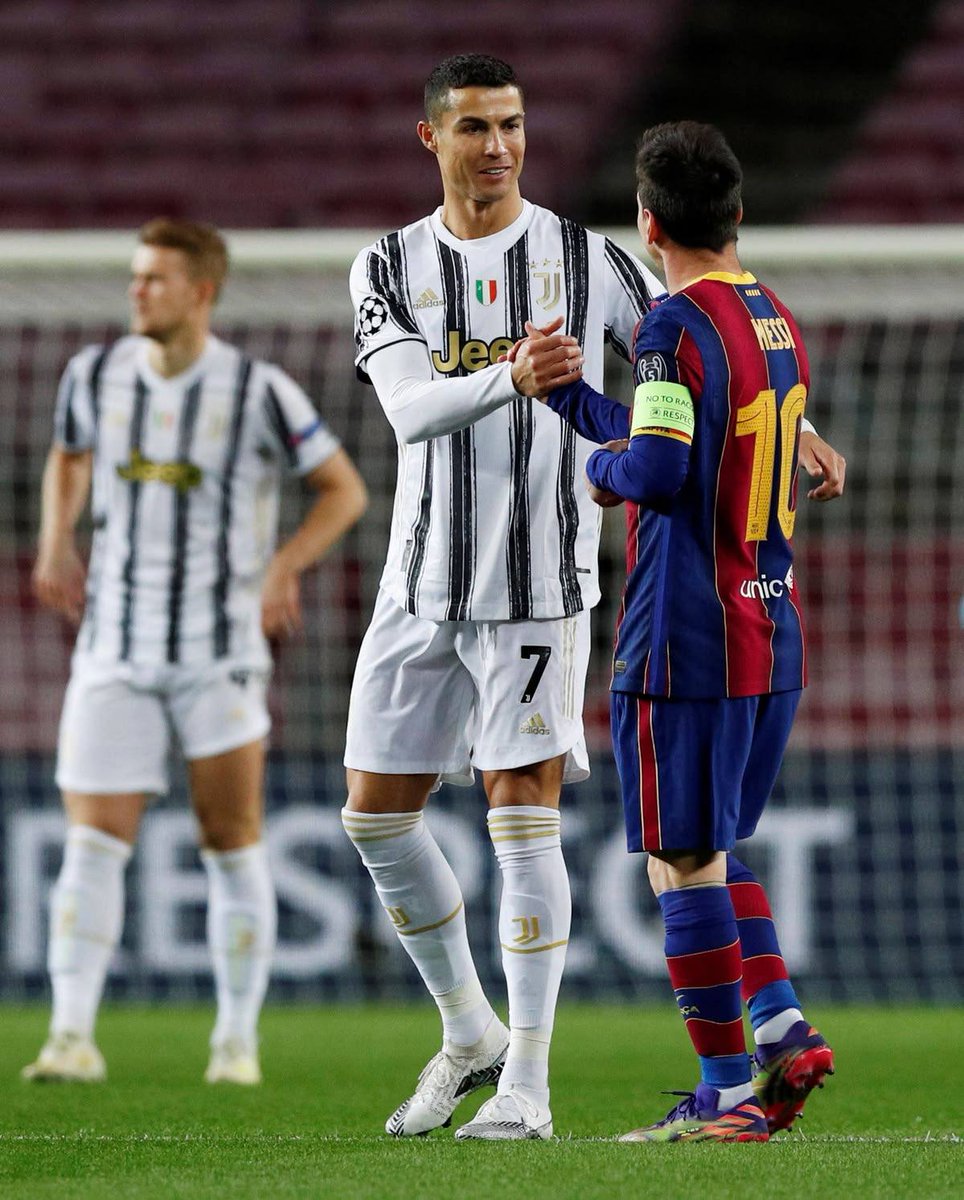 KalshiEPL's tweet photo. 🚨 DID YOU KNOW: Cristiano Ronaldo won both his first and last UEFA Champions League matches against Lionel Messi. 🐐

Mr. Champions League for a reason. ⭐ https://t.co/7qOGXp2qjA