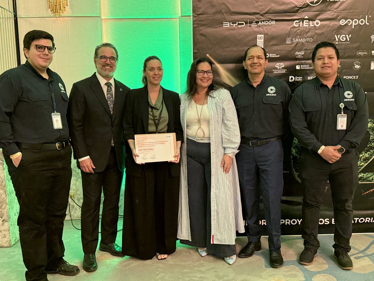 circular_ep's tweet photo. Nos llena de orgullo anunciar que #CircularEP, en representación del @alcaldiagye  fue reconocida en la ceremonia de @premiosverdes al formar parte del ranking de los 500 mejores proyectos de Iberoamérica, entre más de 2.000 iniciativas postuladas. 🏆♻️ https://t.co/ZxVzBb3Jj9