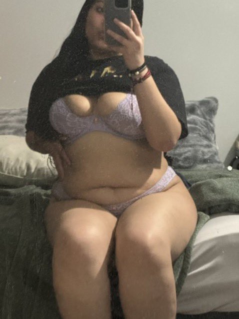 antagonixst's tweet photo. Mom bod 🎀 https://t.co/ebecKARLdj