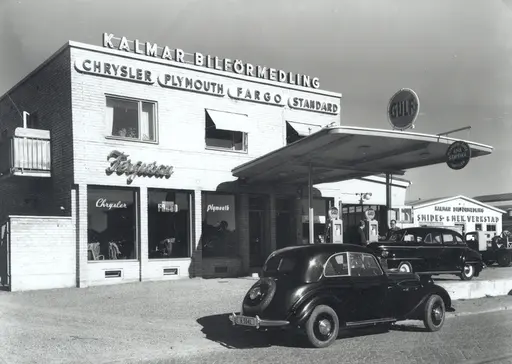 YannRobichon's tweet photo. Happy #ChryslerMonday / #MondayChrysler!...
Kalmar Bilförmedling (1949). 🇸🇪
#Auto #Automobile #Automobiles #Autos #Car #CarHistory #Cars #CarsHistory #Chrysler #Photo #Photographie #Photography #RetroCar #RetroCars #UsaCar #UsaCars #UsCar #UsCars #VintageCar #VintageCars https://t.co/Ybk5bSNDJq