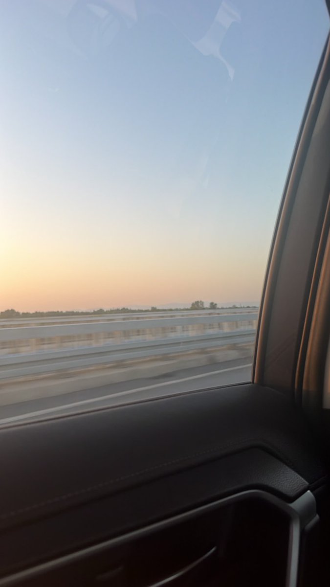 calimerodenis's tweet photo. Bugünüm nasıl geçti enter https://t.co/D0ugGVnySt
