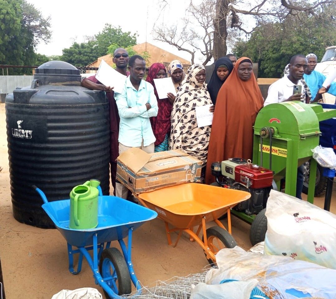 IFDCGlobal's tweet photo. Maradi, en juillet, #SoilValuesProgram a formé des groupes de jeunes sur l'entrepreneuriat agricole, le développement des marchés, le marketing et la gestion financière afin de renforcer les moyens de subsistance et promouvoir une gestion durable des sols. 
#Entrepreneuriat https://t.co/MLWVsNvPjP