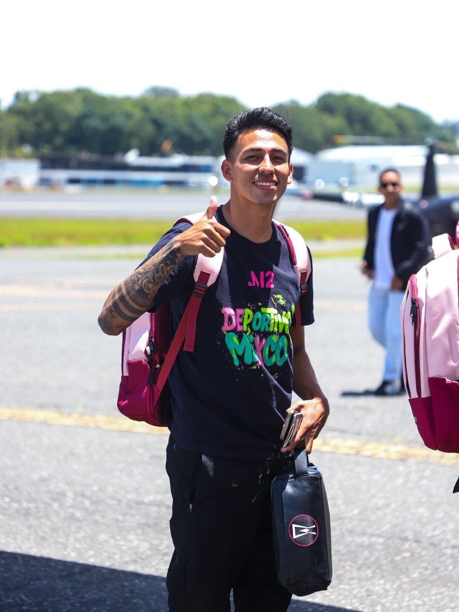 CdDeportiva_gt's tweet photo. ¡ ✈️ DEPORTIVO MIXCO YA VIAJA RUMBO A HONDURAS, ENFRENTA AL OLIMPIA POR LA COPA CENTROAMERICANA 🏆! 

#CDGT #VamosGuate https://t.co/rZxFMfsjEn