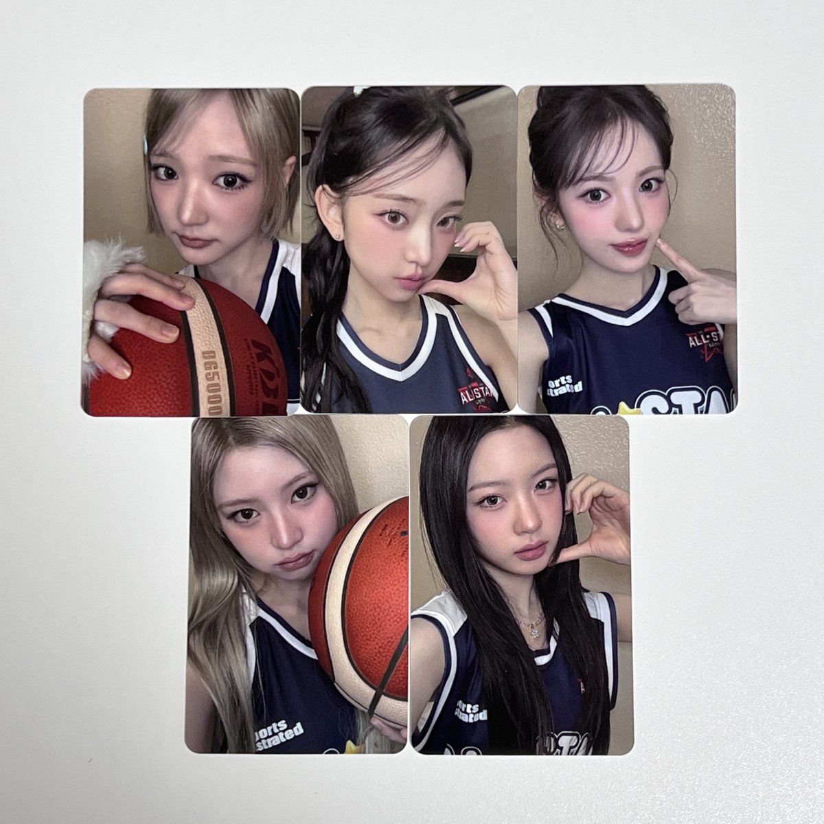 190212net's tweet photo. 키키 Delulu Pack 델룰루팩 애플뮤직 앺뮤 1차 팬사인회 포카 포토카드 양도판매

1set (5종) 4.0

배송비 별도

dm or kkt

WTS kiiikiii leesol sui jiyu haum kya 키키 이솔 수이 지유 하음 키야 미공포 응모 applemusic am r1 fansign pob photocard https://t.co/SkCdrjqFk1