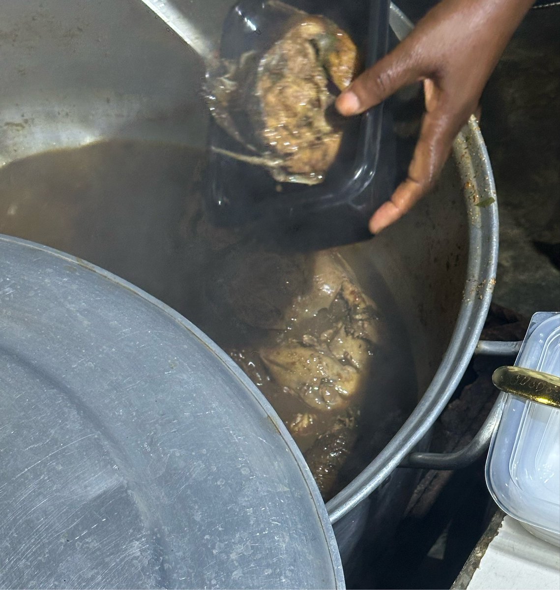 unkwnblu's tweet photo. who likes catfish pepper soup? https://t.co/C1rVMYxL23