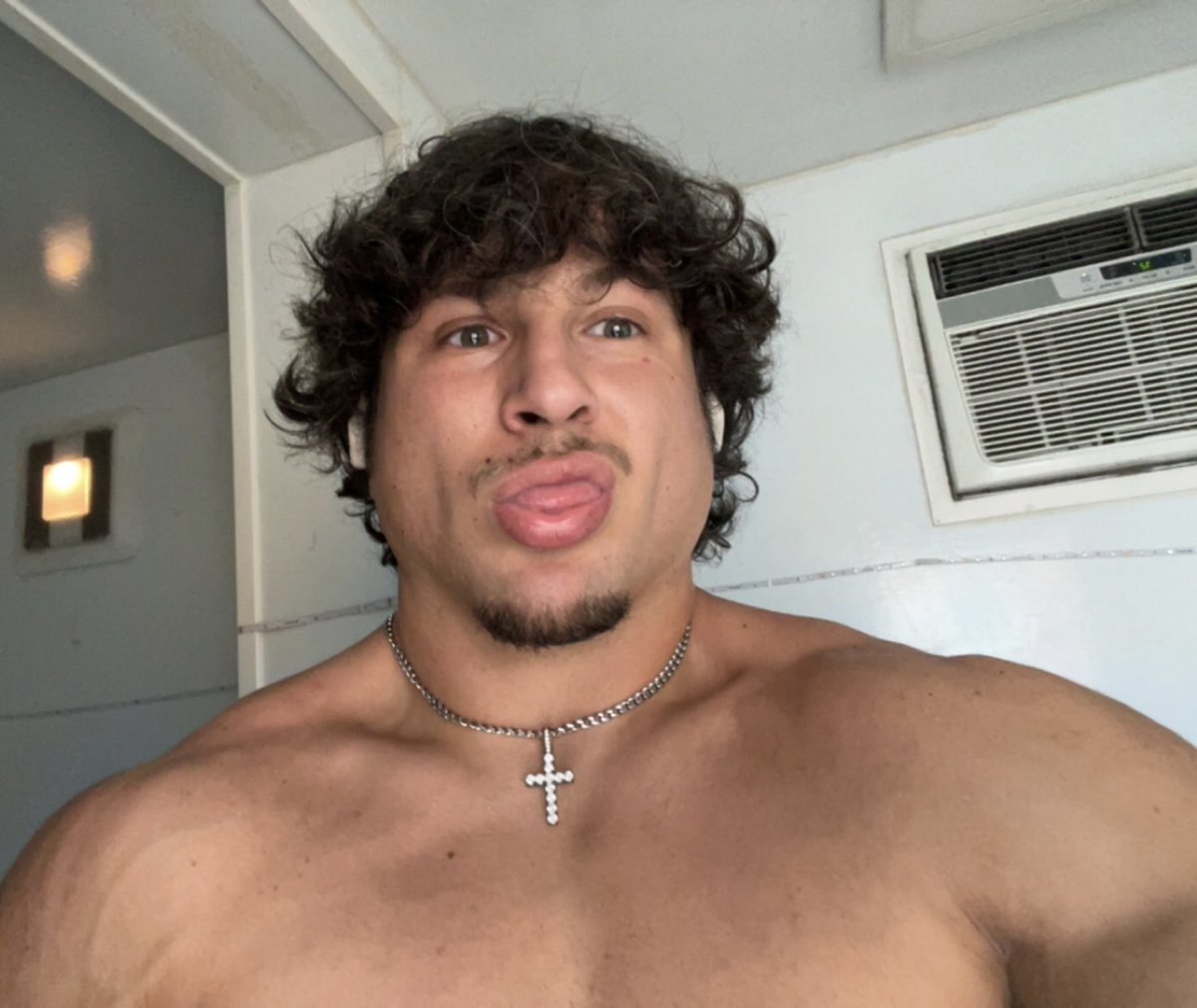 jaytoowilddd's tweet photo. #alpha https://t.co/vqaPCCK8GO