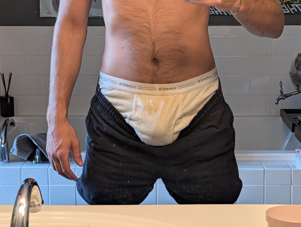 Countrydipper6's tweet photo. Bf sporting my dirty briefs https://t.co/aA64laJkJQ