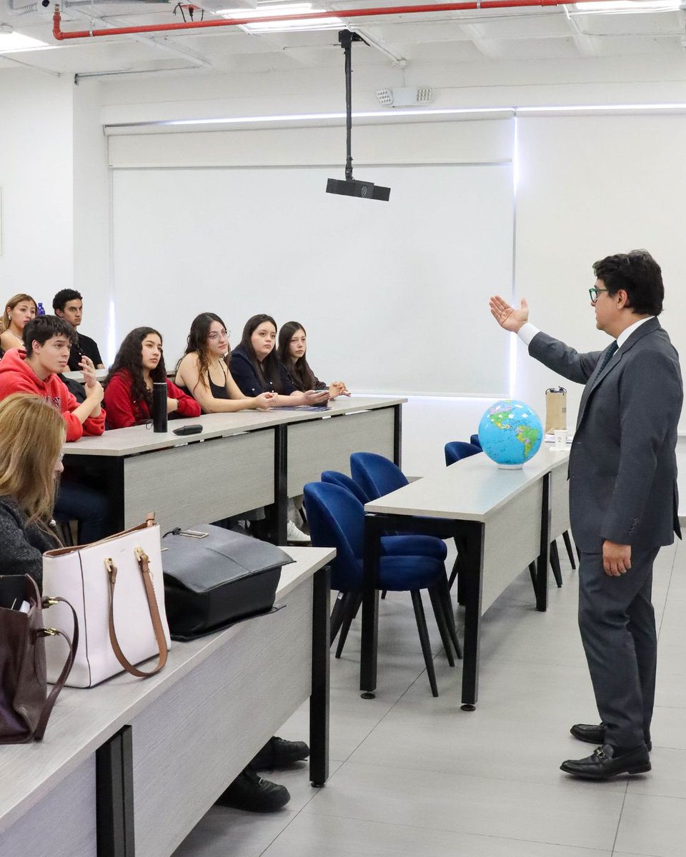 UISEK | Universidad Internacional SEK tweet media