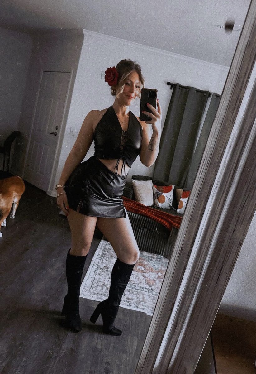 Diane1805's tweet photo. Confidence is the best thing I’ll ever wear.🌸🌺💐🌸 https://t.co/VE5GBwDRpv
