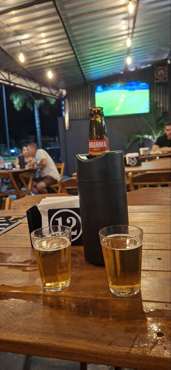 Tata414665's tweet photo. Uma braminha gelada assim me deixa logo da quele jeito ksksks😂🔥 https://t.co/vAtxKyc0P1