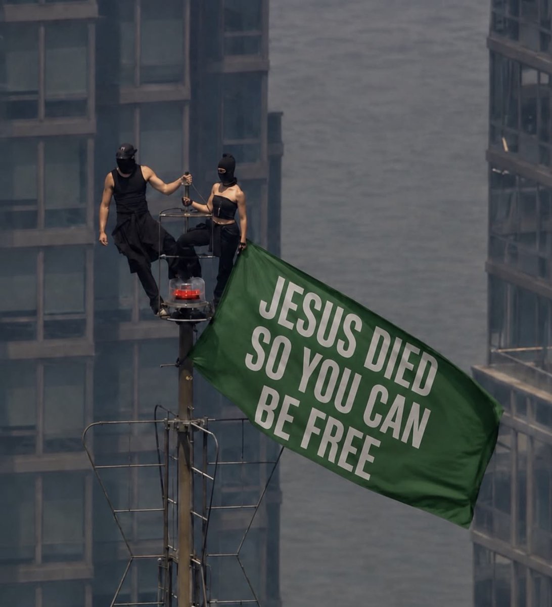 Aestheticswallz's tweet photo. Jesus died so you can be free. https://t.co/aVAMAc9LY2