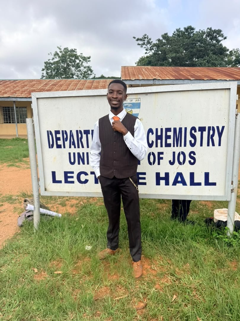 Echetheoracle's tweet photo. I don too spend time for this education system, well time's don dey do and FYB week dey here starting with Cooperate day. 
#fyb #virałpost #student #x https://t.co/md7C5wSrJE