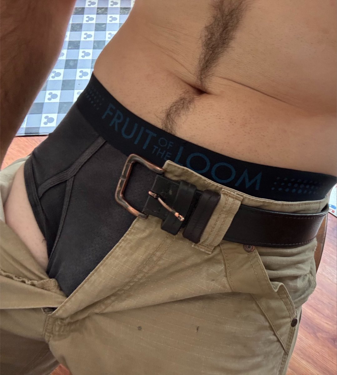 secretpair26's tweet photo. #briefs #underwear #meninbriefs #fruitoftheloom #bluecollar https://t.co/u67o1XiSzh