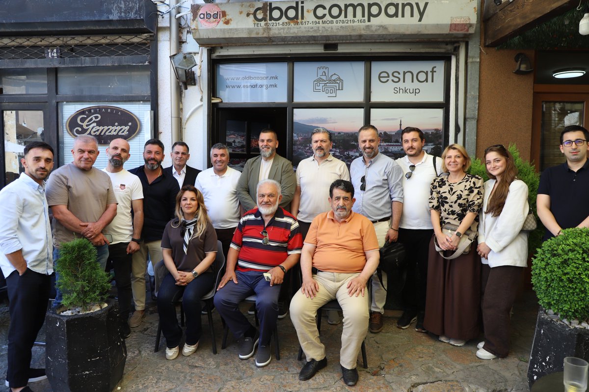 ESDER97's tweet photo. Proje kapsamında ayrıca St. Cyril ve Methodius Üniversitesi Güzel Sanatlar Fakültesi, Esnaf Üsküp Derneği, TimeBalkan ve Ensar Kültür, Dayanışma ve Eğitim Derneği ziyaret edildi. Kurum temsilcileriyle el sanatları, kültürel miras, sanat eğitimi, medya ve gelecekte gerçekleştirilebilecek uluslararası iş birlikleri üzerine görüşmeler yapıldı.