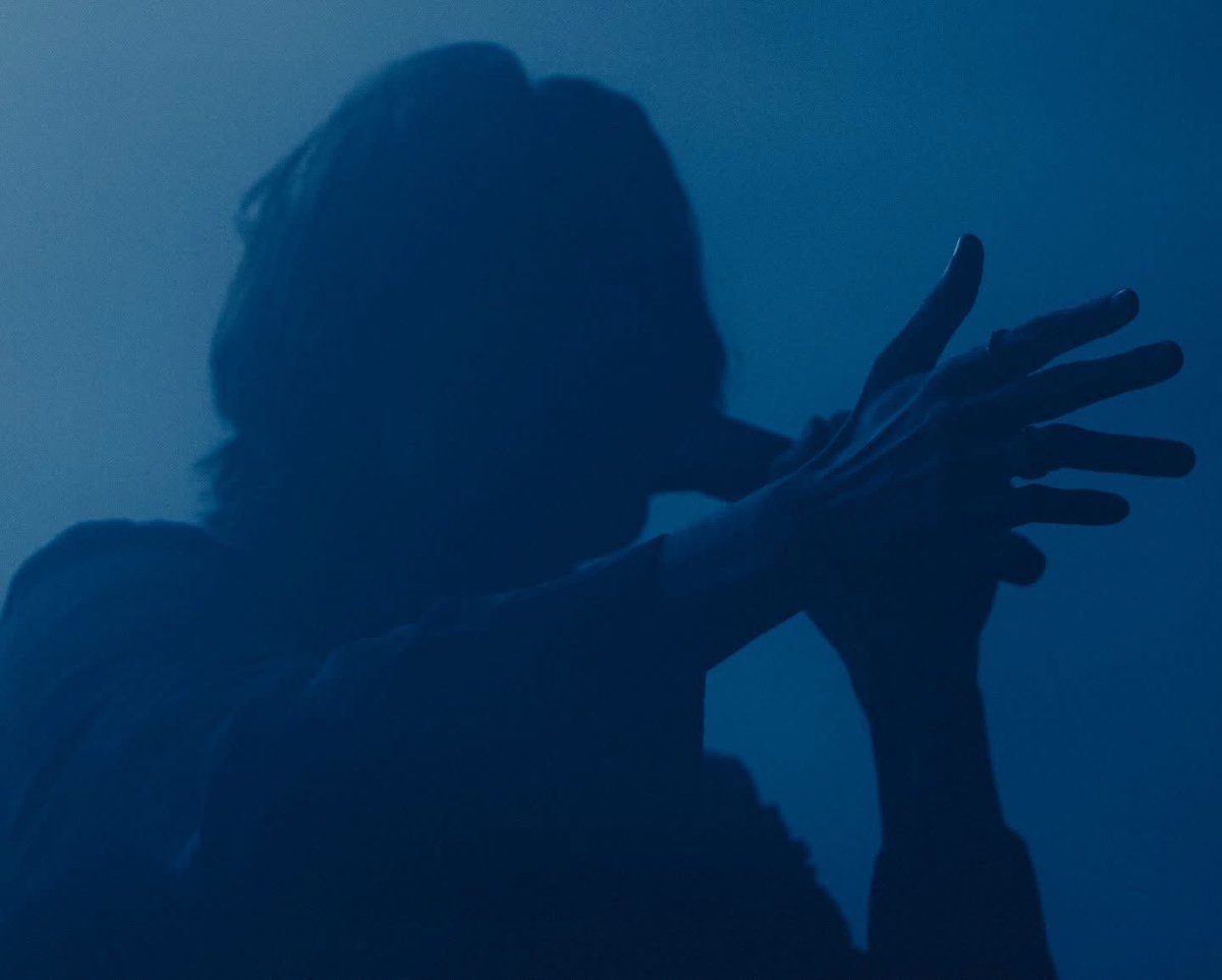 flwromens's tweet photo. hands!! these shots are amazing thankyeww🧎🏽‍♀️ https://t.co/fNBcNUqBIF