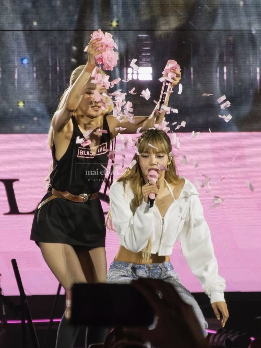 Chaelisasmom's tweet photo. My babies💓 https://t.co/kMNY4BztBx