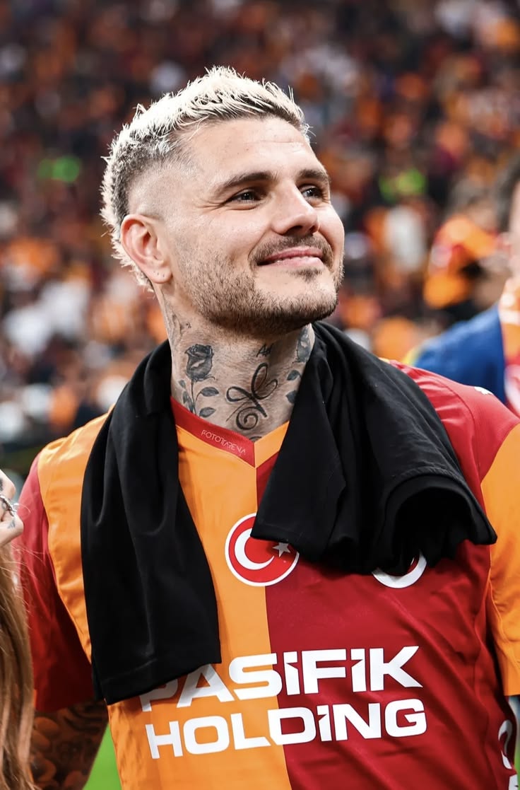 _Sarah_525's tweet photo. I still search for you in every match.
Crying quietly because I miss you.
A part of my heart left with you.
Red and yellow don't feel the same.
Days pass, but the emptiness remains.
I miss you more than words can say.

I love you Kaptan Icardi.🦁

#MauroIcardi #Galatasaray ❤️💛 https://t.co/fhUnda2eXd